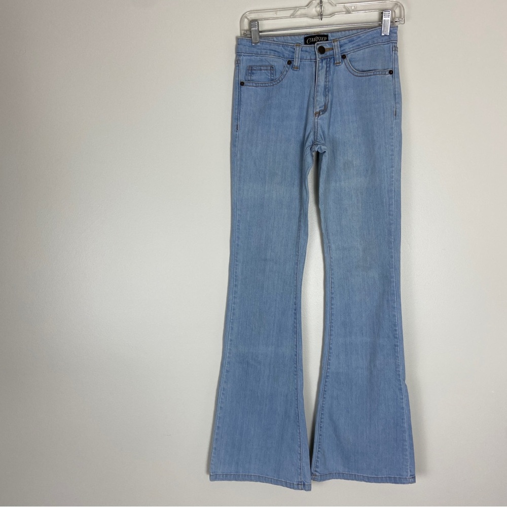 Light Blue Flared Women Jeans. Classic light denim Jean